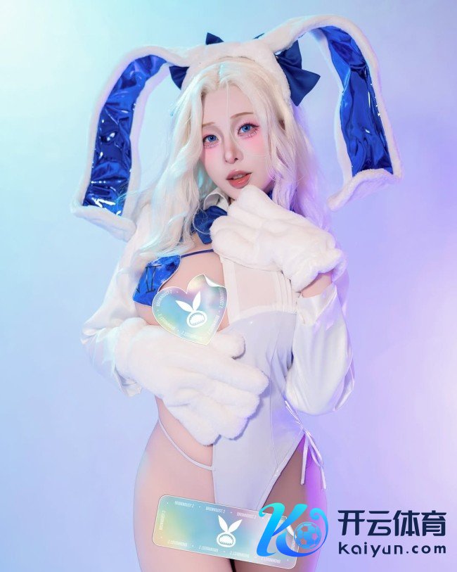 好意思女cos《棕色尘埃2》兔女郎达丽安 前凸后翘太好意思了！