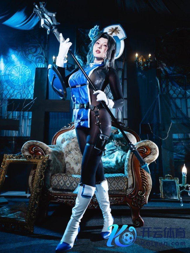 好意思女cos《棕色尘埃2》兔女郎达丽安 前凸后翘太好意思了！