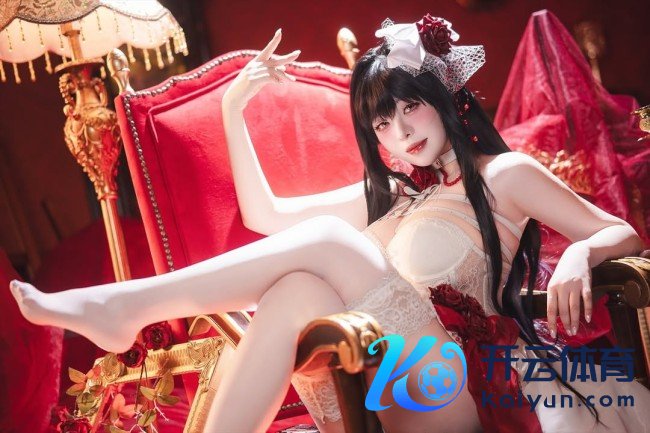 好意思女cos《棕色尘埃2》兔女郎达丽安 前凸后翘太好意思了！